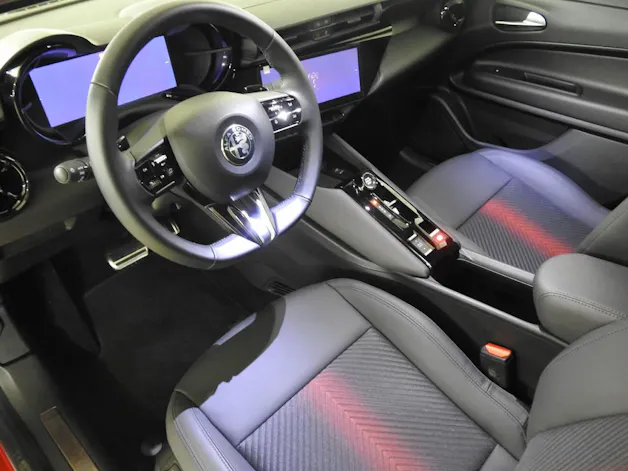 Alfa Romeo Junior 1.2 Ibrida