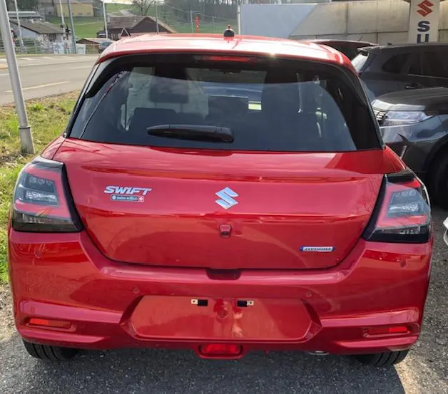 Suzuki Swift 1.2 Sakura Top Hybrid 4x4