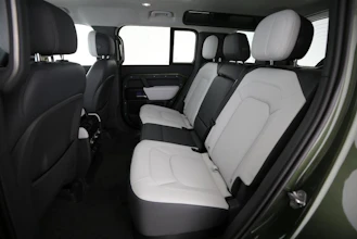 https://vehicle.imgix.net/4240374/0f6ff992-0522-4377-a2b6-82bade264afb.jpg