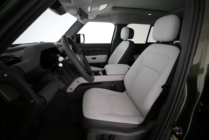 image du véhicule LAND ROVER DEFENDER