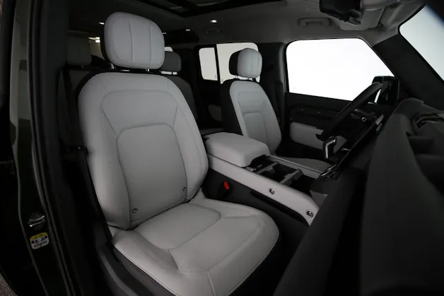 Land Rover Defender 110 3.0 D I6 350 X-Dynamic HSE