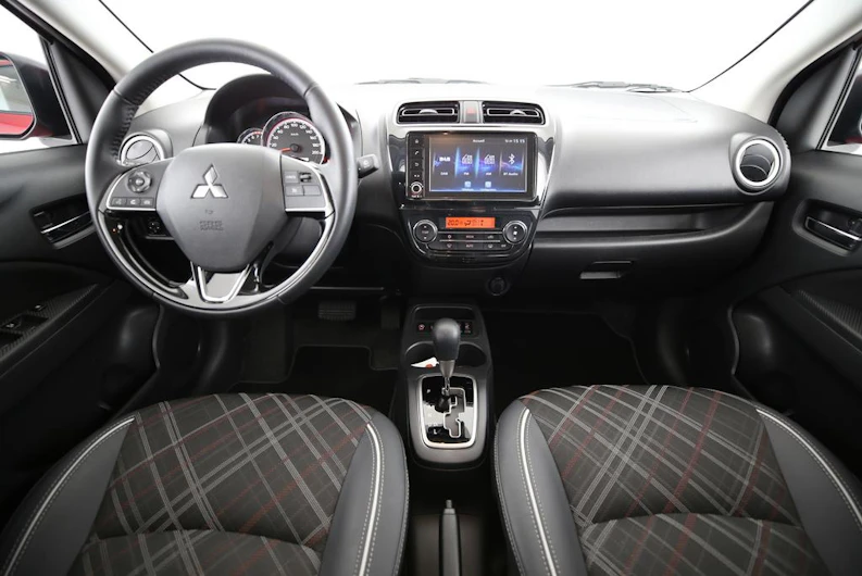 image du véhicule MITSUBISHI SPACE STAR