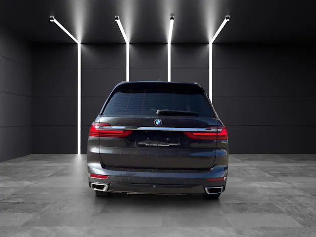 BMW X7 30d xDrive SAG 6 Plätzer, El. abschwenkbare Anhängerkupplung usw...