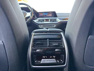 BMW X7 30d xDrive SAG 6 Plätzer, El. abschwenkbare Anhängerkupplung usw...