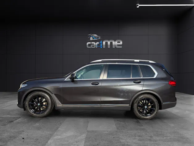 BMW X7 30d xDrive SAG 6 Plätzer, El. abschwenkbare Anhängerkupplung usw...
