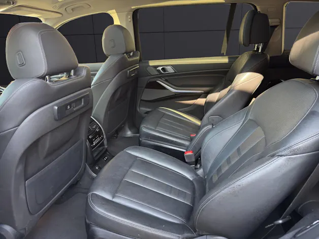 BMW X7 30d xDrive SAG 6 Plätzer, El. abschwenkbare Anhängerkupplung usw...
