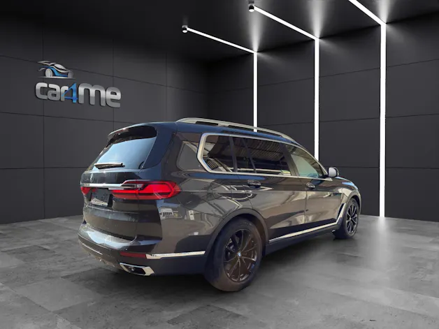 BMW X7 30d xDrive SAG 6 Plätzer, El. abschwenkbare Anhängerkupplung usw...