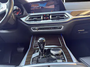 BMW X7 30d xDrive SAG 6 Plätzer, El. abschwenkbare Anhängerkupplung usw...