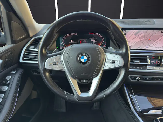BMW X7 30d xDrive SAG 6 Plätzer, El. abschwenkbare Anhängerkupplung usw...