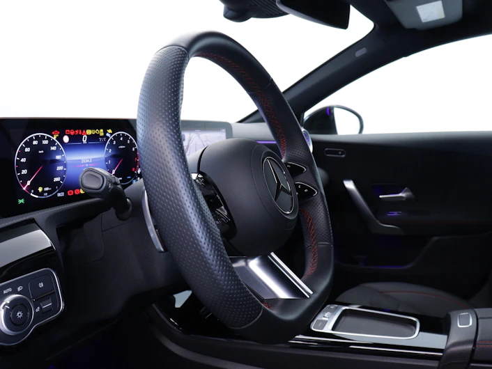 Fahrzeugbild MERCEDES-BENZ A 180