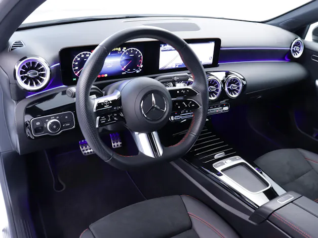 Mercedes-Benz A 180 AMG Line