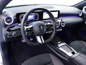 https://vehicle.imgix.net/4240388/9c560e9e-0216-4582-ae66-fcd79ed2a1b4.JPG
