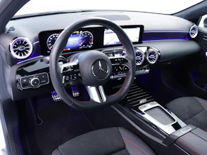 Fahrzeugbild MERCEDES-BENZ A 180 AMG Line