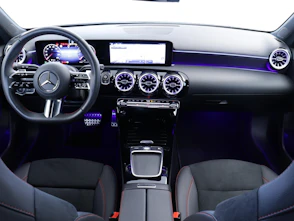 Fahrzeugbild MERCEDES-BENZ A 180 AMG Line