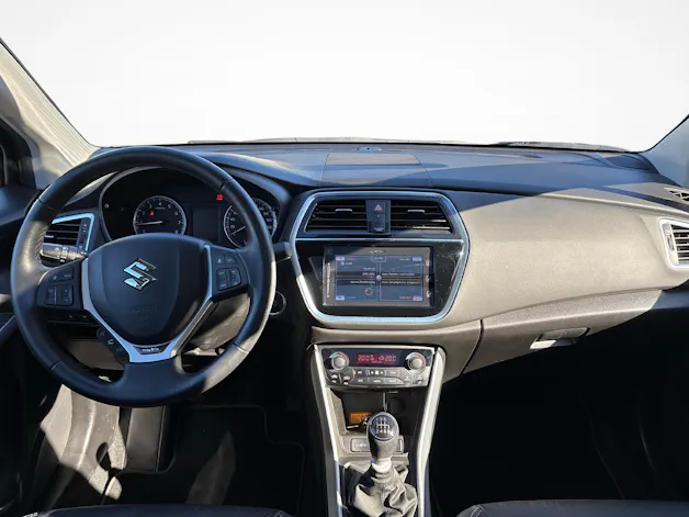 Suzuki SX4 S-Cross 1.4 T Compact+ 4x4