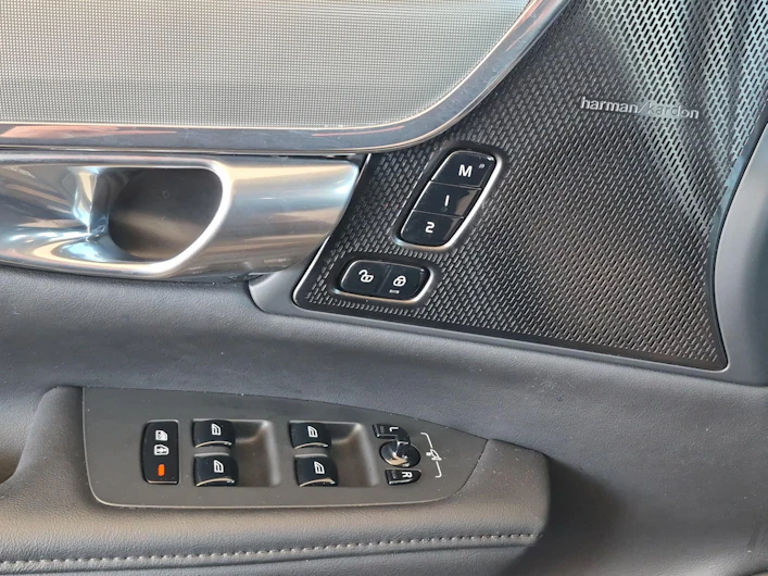 immagine del veicolo VOLVO V90