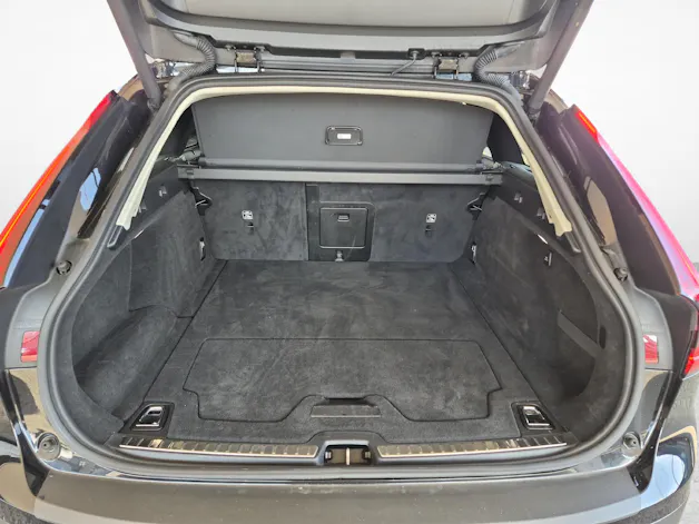 Volvo V90 Cross Country 2.0 B5 Plus AWD