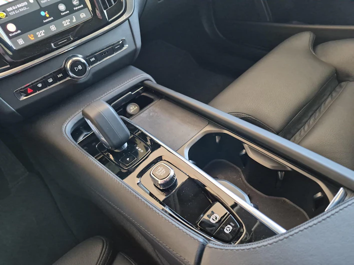 immagine del veicolo VOLVO V90