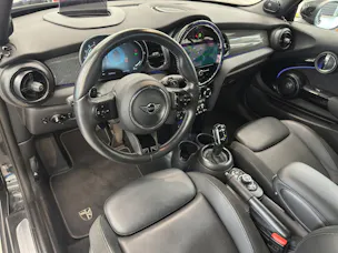 Mini Cabrio F57 2.0i Cooper S  MINI YOURS TRIM II