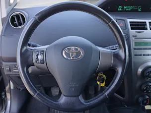 Toyota Yaris 1.33 VVT-i Linea Luna