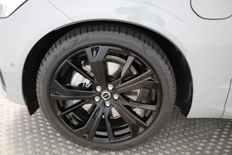 https://vehicle.imgix.net/4240762/a984b497-cf08-4b2d-a6bf-485d5dbb1e71.jpg