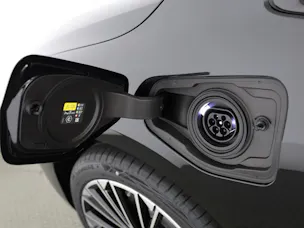 BMW 230e xDrive paddles Active Tourer