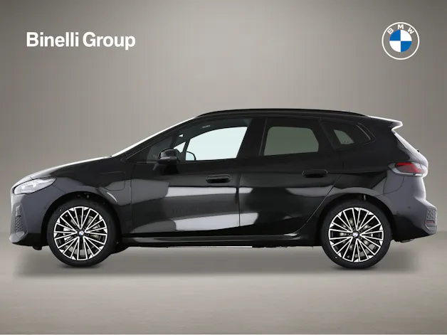 BMW 230e xDrive paddles Active Tourer