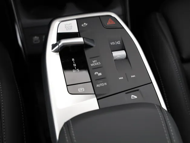 BMW 230e xDrive paddles Active Tourer