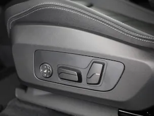 BMW 230e xDrive paddles Active Tourer