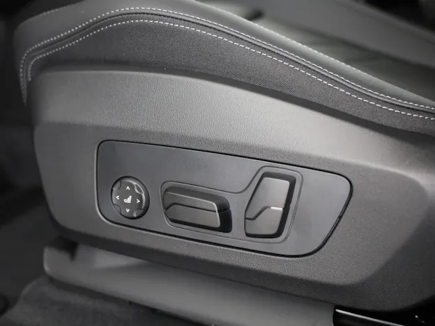 BMW 230e xDrive paddles Active Tourer