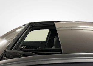 https://vehicle.imgix.net/4240788/cd6e8562-b093-4864-9fd1-d9b31f061335.jpg