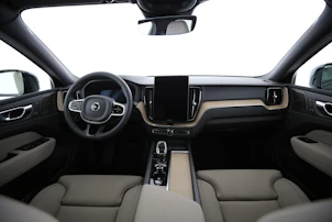 immagine del veicolo VOLVO XC60 2.0 T6 TE Ultra Dark eAWD