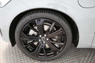 https://vehicle.imgix.net/4240826/46add5c6-b7ed-438e-8cee-5fbb22fa8401.jpg
