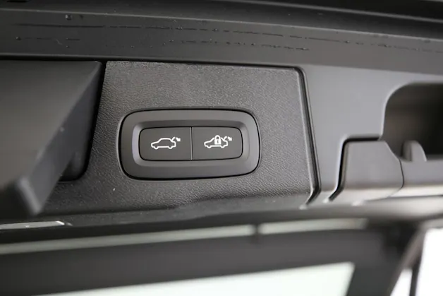 Volvo XC60 2.0 T8 TE Black Edition eAWD