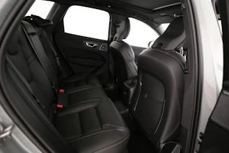 https://vehicle.imgix.net/4240826/74bd3217-7b23-4797-8597-82e69bfa2efd.jpg