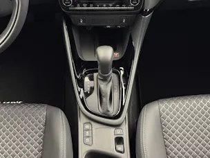 Toyota Yaris 1.5 VVT-i HSD Premium