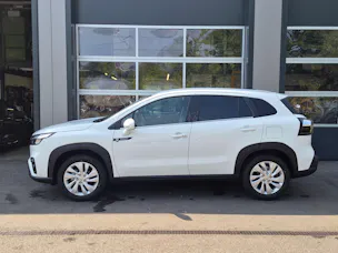 Suzuki S-Cross 1.4 T Sakura Hybrid 4x4