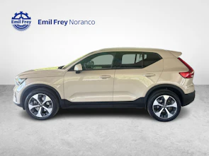 immagine del veicolo VOLVO XC40 2.0 B3 MH Core + Pneumatici invernali inclusi