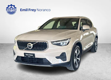 immagine del veicolo VOLVO XC40 2.0 B3 MH Core + Pneumatici invernali inclusi immagine del veicolo VOLVO XC40 2.0 B3 MH Core + Pneumatici invernali inclusi