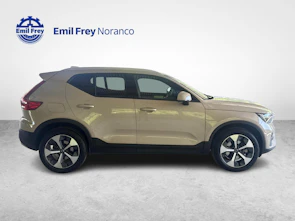 immagine del veicolo VOLVO XC40 2.0 B3 MH Core + Pneumatici invernali inclusi