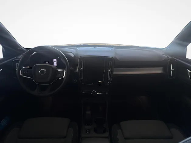 Volvo XC40 2.0 B3 MH Core + Pneumatici invernali inclusi