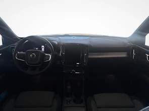 immagine del veicolo VOLVO XC40 2.0 B3 MH Core + Pneumatici invernali inclusi