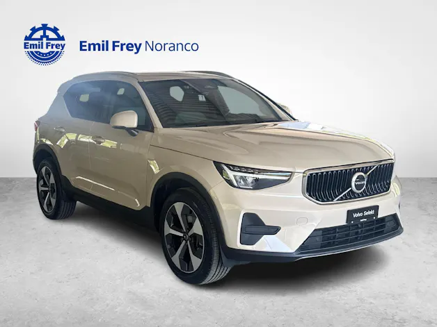 Volvo XC40 2.0 B3 MH Core + Pneumatici invernali inclusi