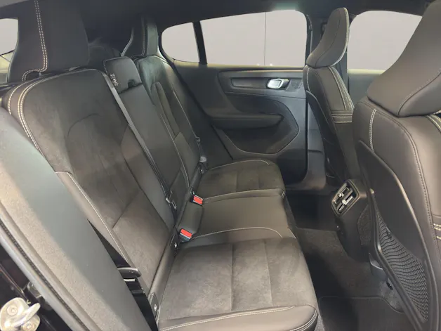 Volvo EC40 Twin Performance Black Edition AWD