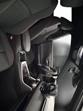 https://vehicle.imgix.net/4241038/585d7eab-3129-4920-8364-9b67c94582c8.jpg