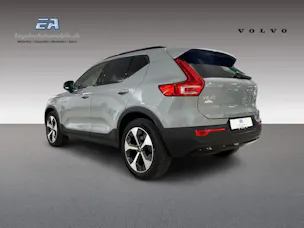 Volvo XC40 2.0 B4 MH Plus Dark