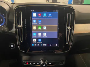 Volvo XC40 2.0 B4 MH Plus Dark