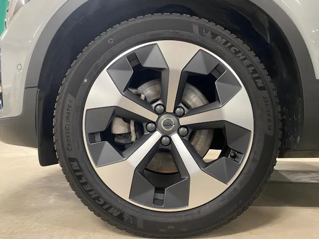 Volvo XC40 2.0 B4 MH Plus Dark