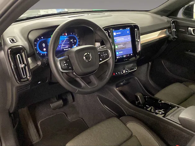 Volvo XC40 2.0 B4 MH Plus Dark