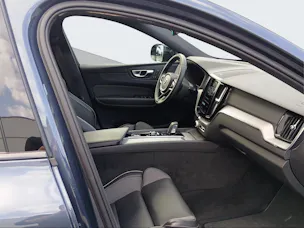 Volvo XC60 2.0 B5 MH R-Design AWD